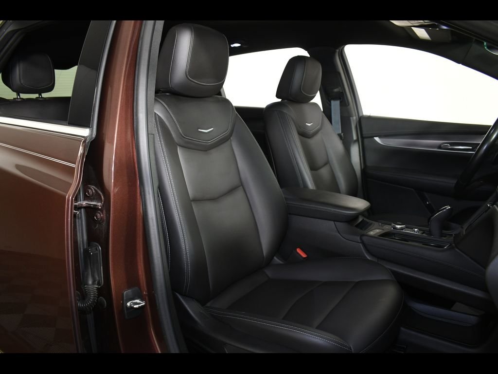 Vehicle image 13 of 27