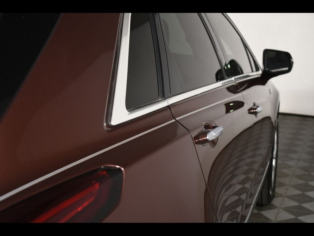 Vehicle image 17 of 27