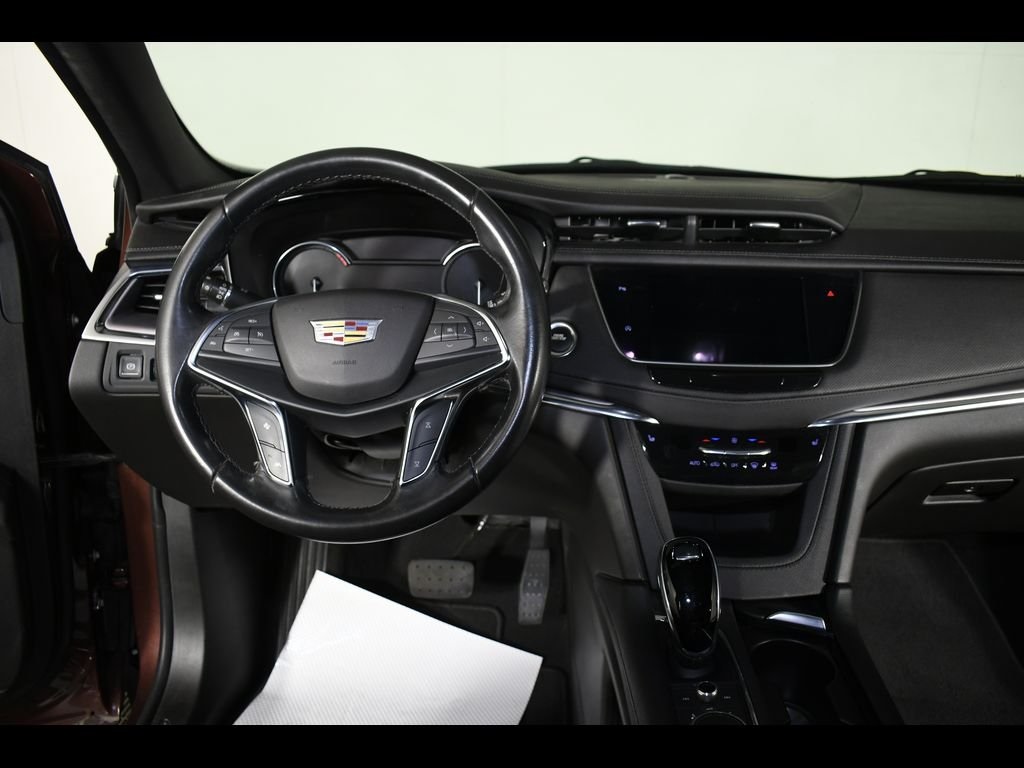 Vehicle image 14 of 27
