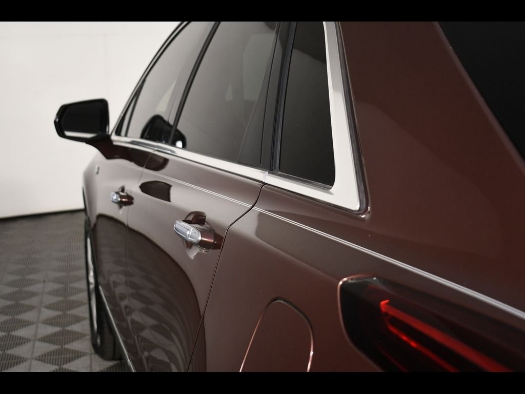 Vehicle image 15 of 27