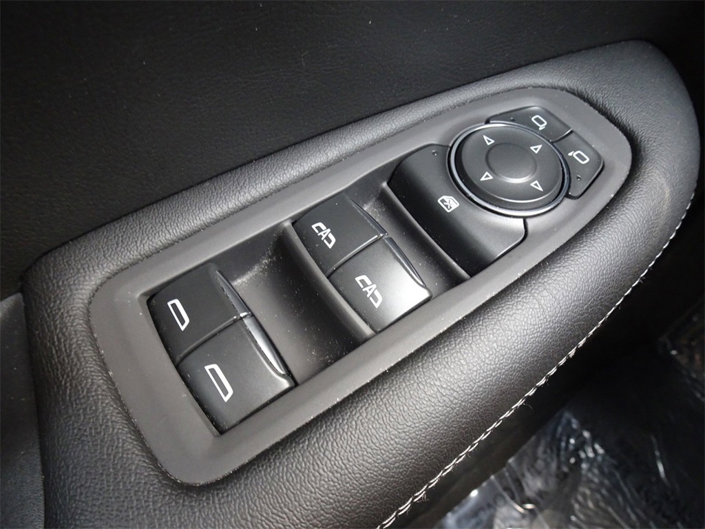 Vehicle image 21 of 22