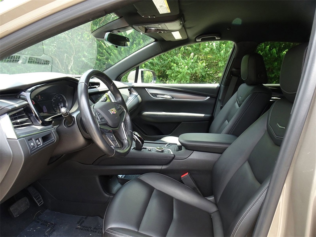 Vehicle image 11 of 22