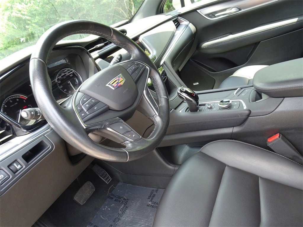 Vehicle image 12 of 22