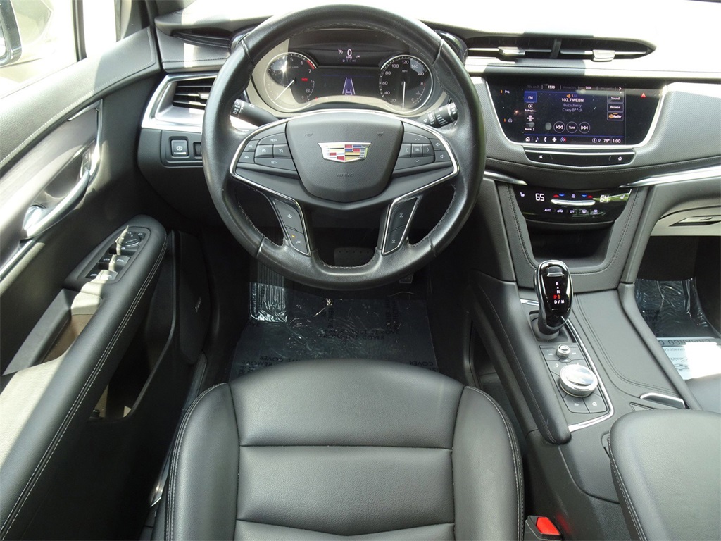 Vehicle image 13 of 22
