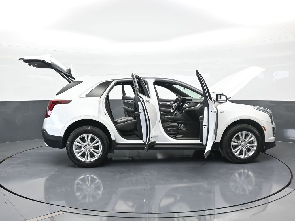 Vehicle image 16 of 71