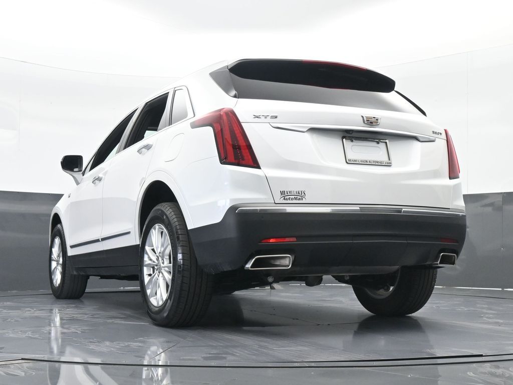 Vehicle image 29 of 71