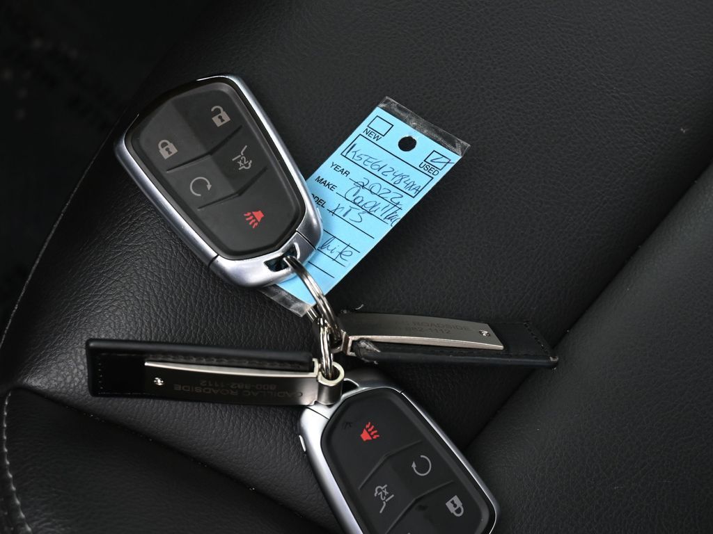 Vehicle image 41 of 71