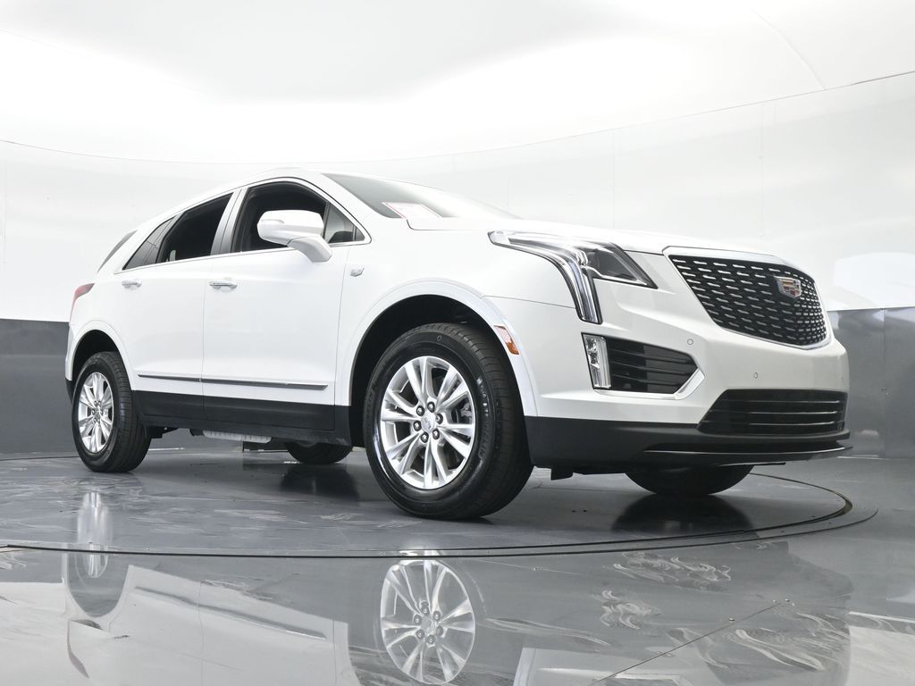 Vehicle image 10 of 71
