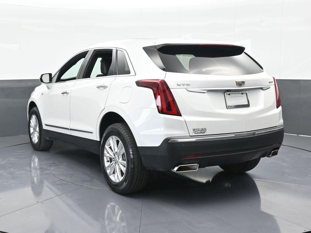 Vehicle image 27 of 71