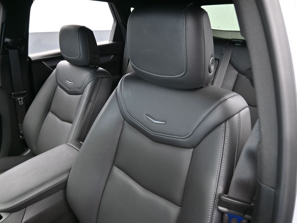 Vehicle image 39 of 71