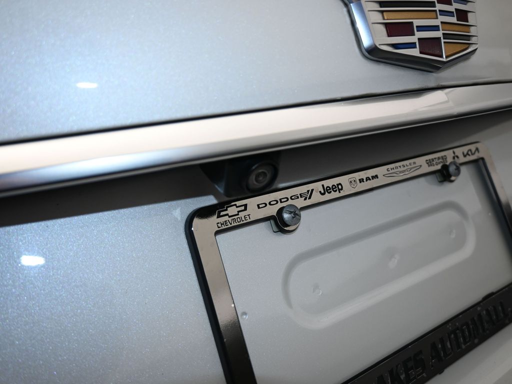Vehicle image 61 of 71