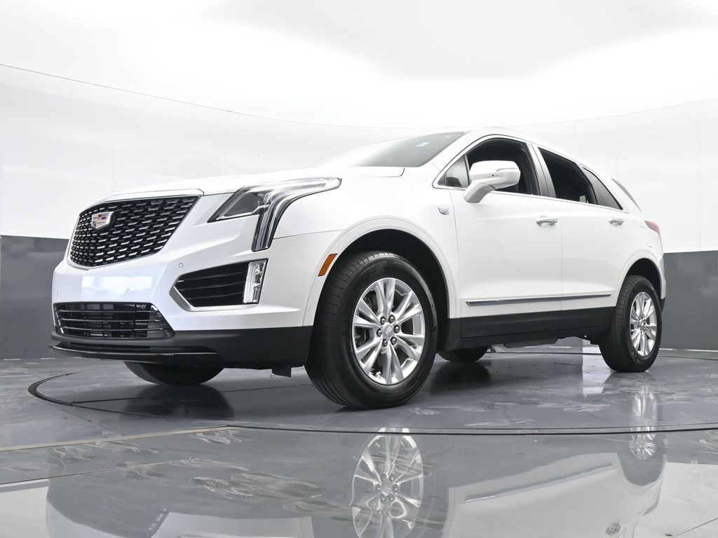 Vehicle image 5 of 71