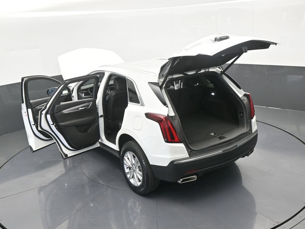 Vehicle image 28 of 71