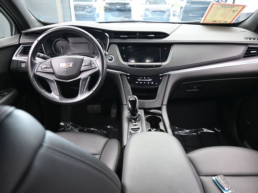 Vehicle image 60 of 71
