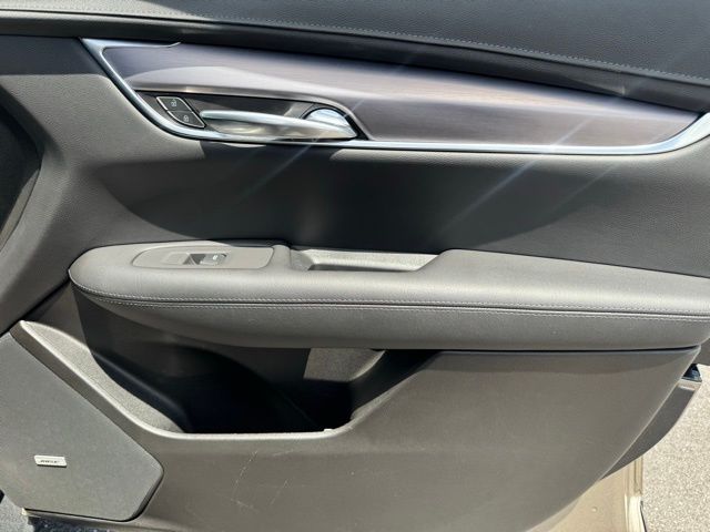 Vehicle image 21 of 22