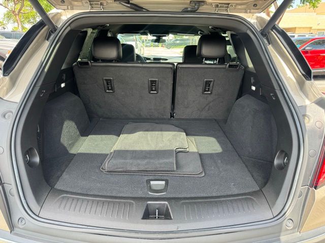Vehicle image 9 of 22