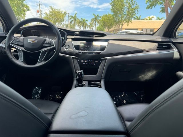 Vehicle image 16 of 22