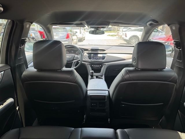 Vehicle image 15 of 22