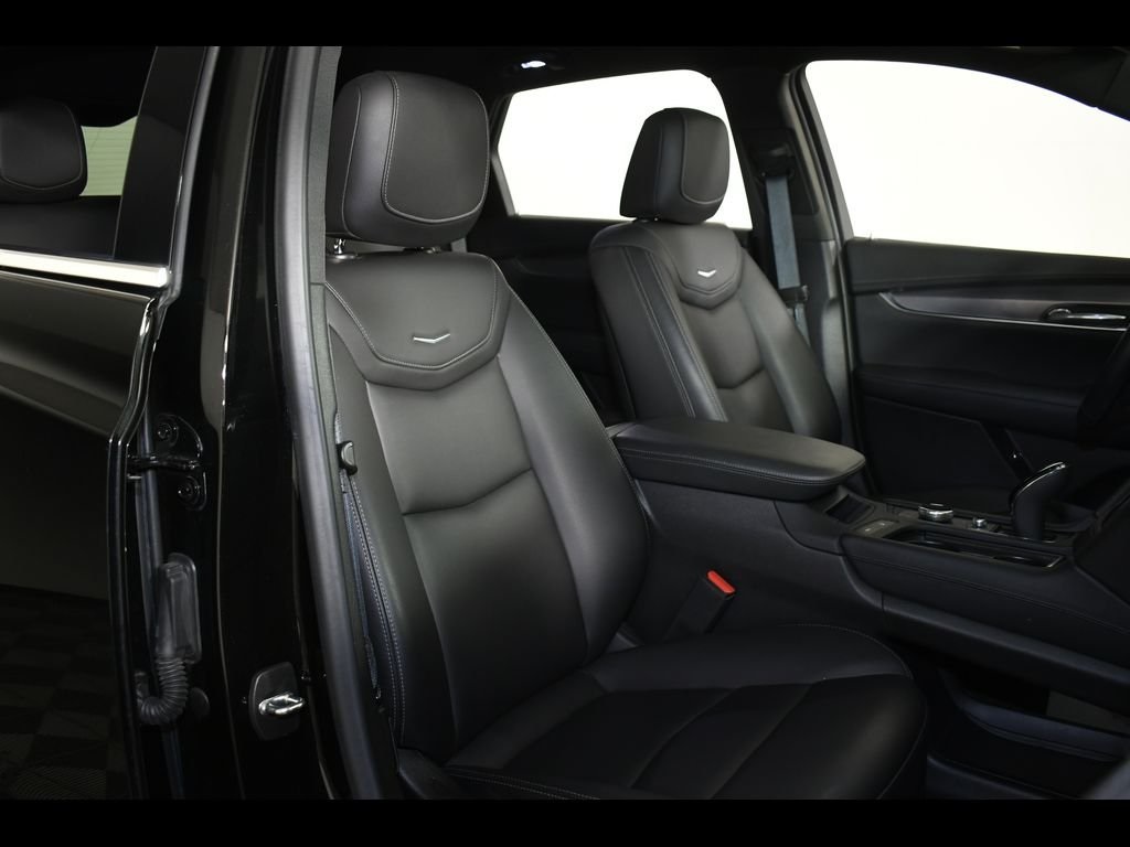 Vehicle image 26 of 27