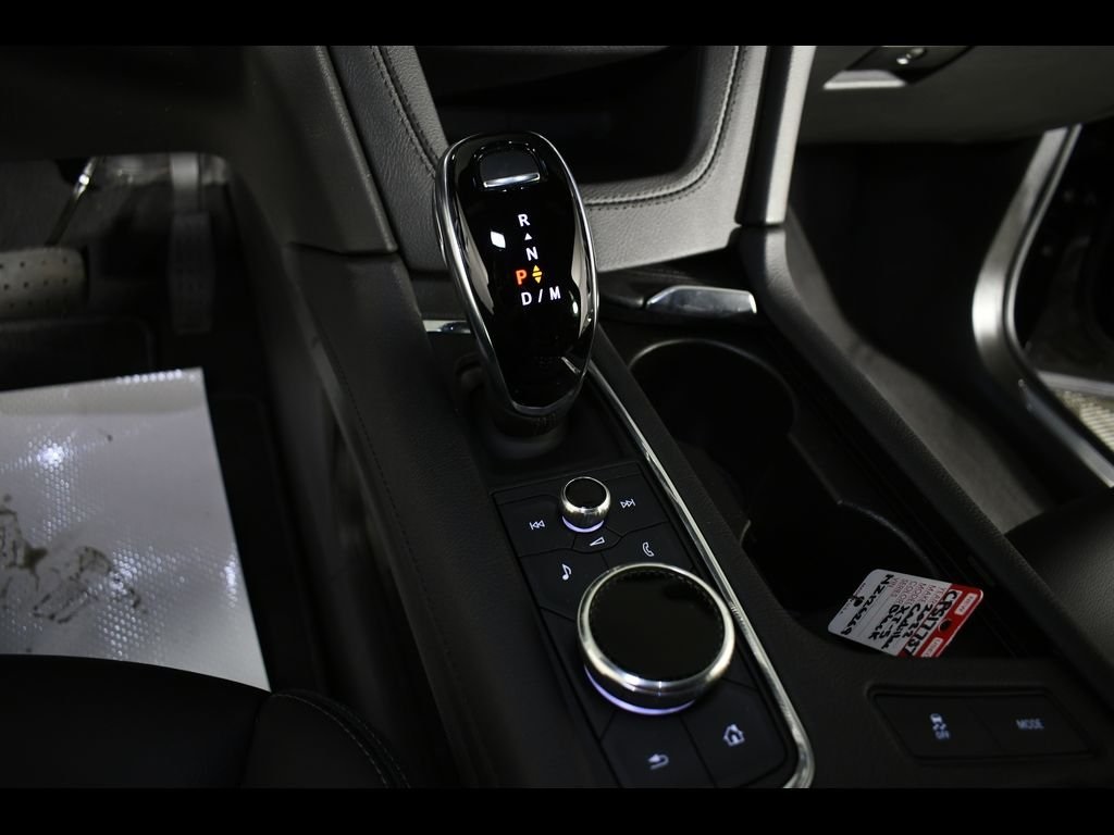 Vehicle image 25 of 27
