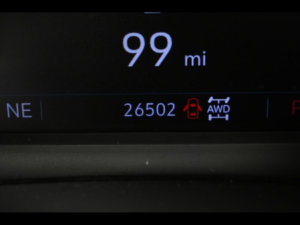 Vehicle image 23 of 27