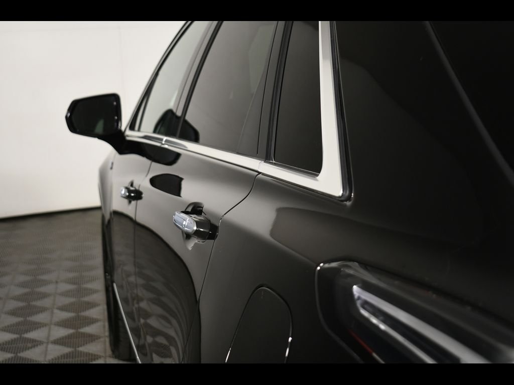 Vehicle image 14 of 27