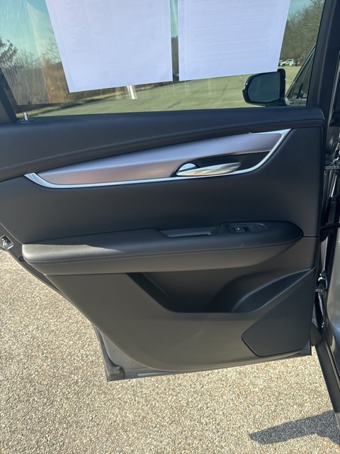 Vehicle image 31 of 35