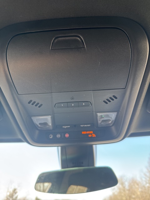 Vehicle image 28 of 35