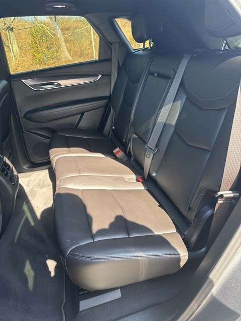 Vehicle image 32 of 35
