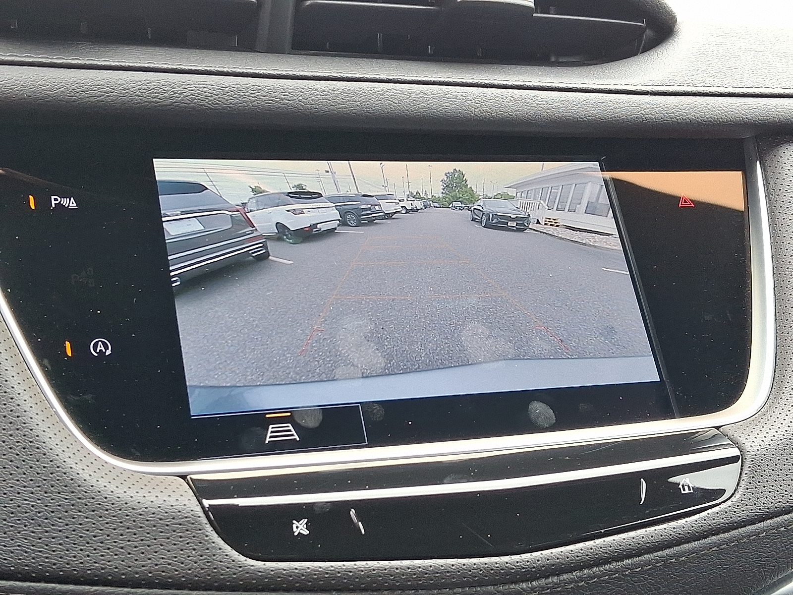 Vehicle image 14 of 30