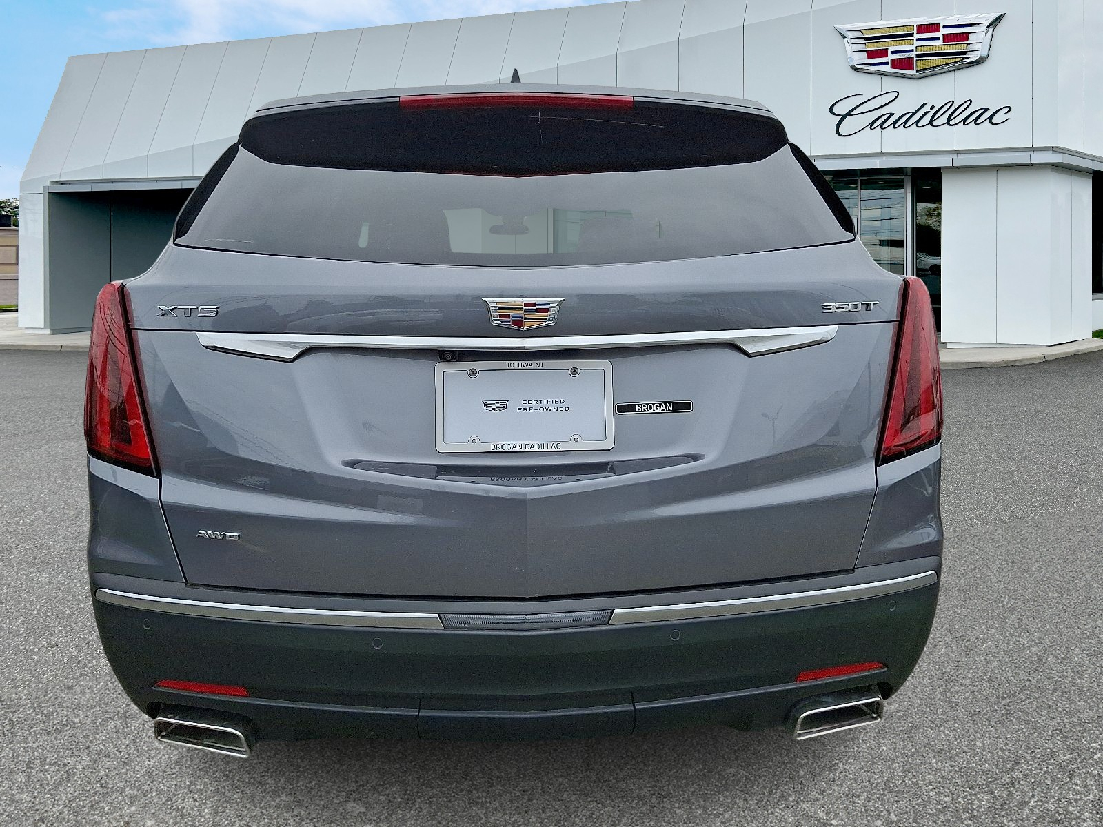 Vehicle image 8 of 30