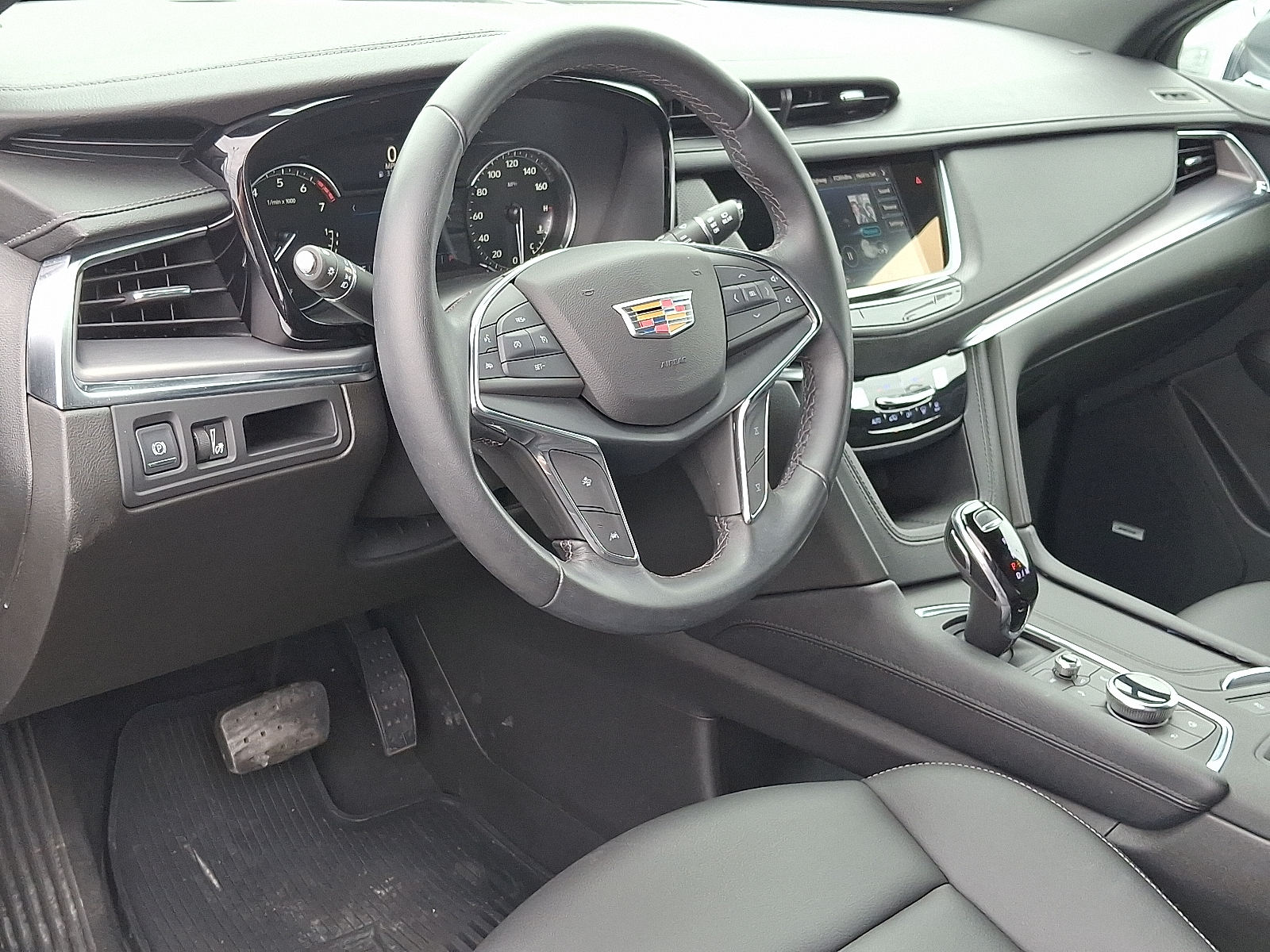 Vehicle image 10 of 30