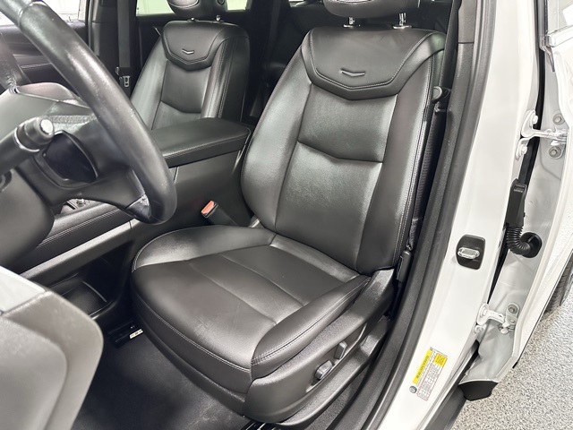 Vehicle image 21 of 29