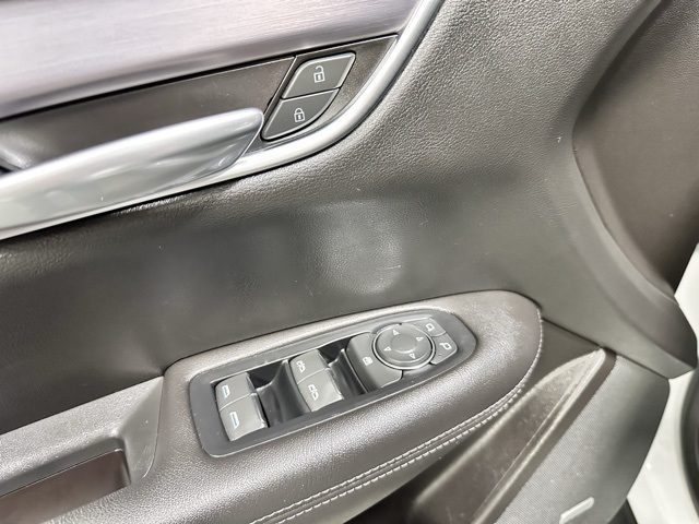Vehicle image 19 of 29