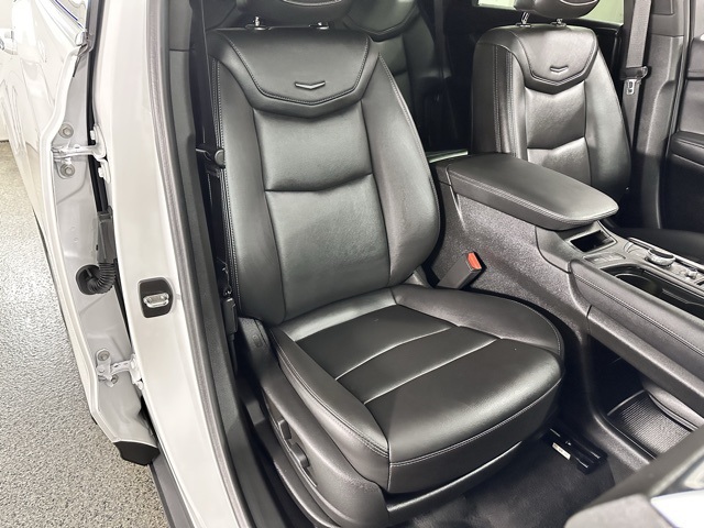 Vehicle image 23 of 29