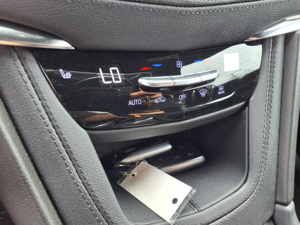 Vehicle image 26 of 31