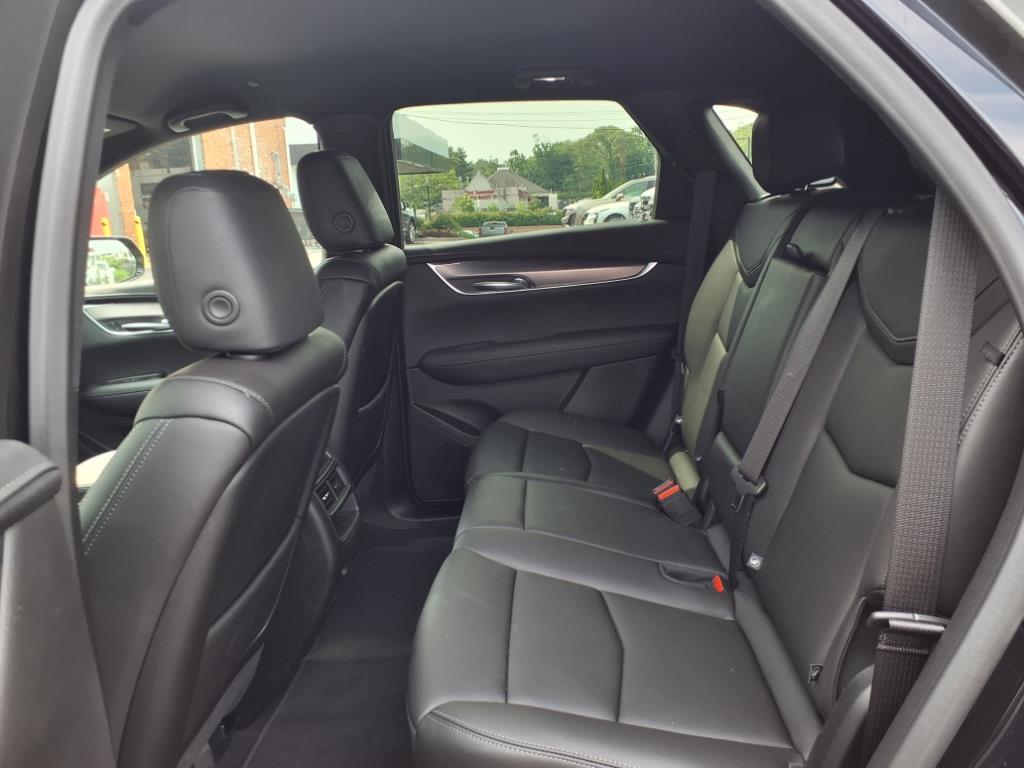 Vehicle image 15 of 31