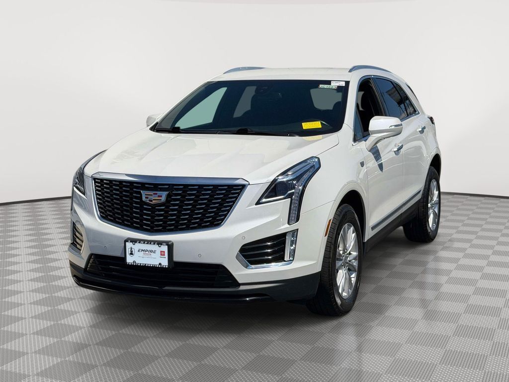 2022 Cadillac XT5 Luxury Image 1 of 40