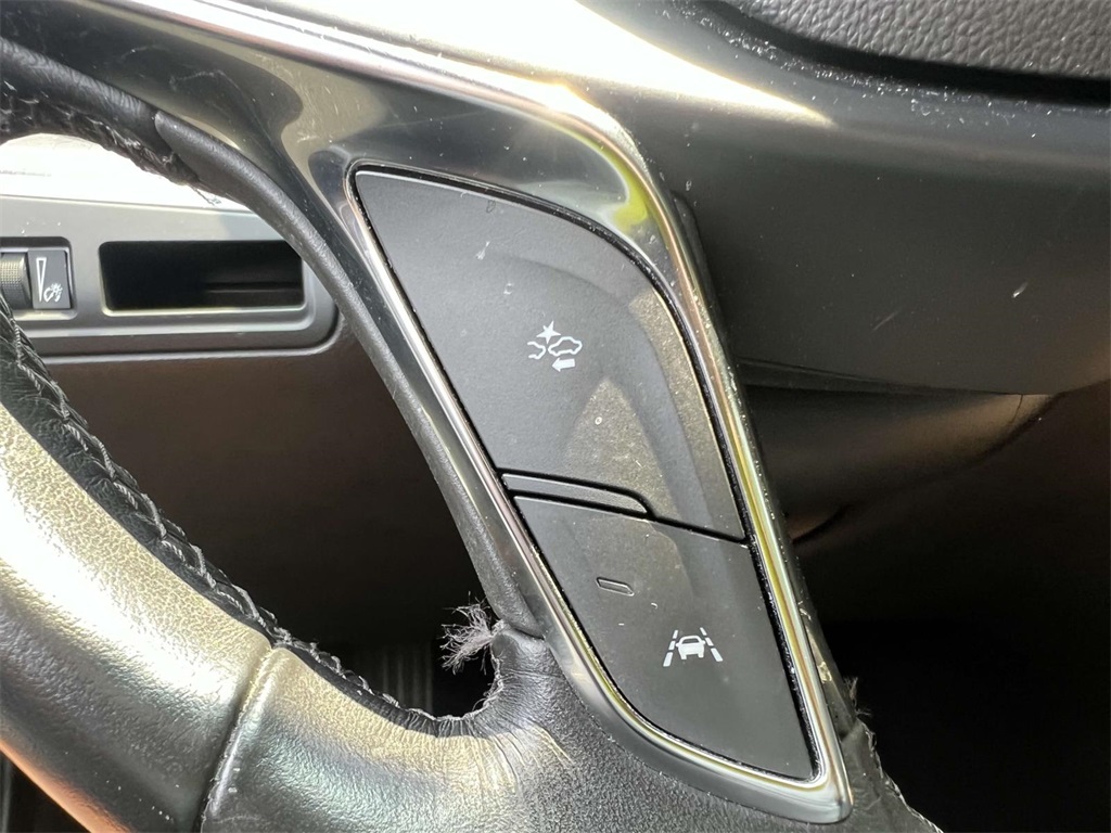 Vehicle image 36 of 41