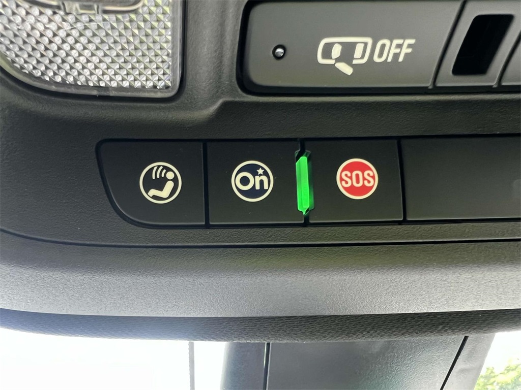 Vehicle image 37 of 41
