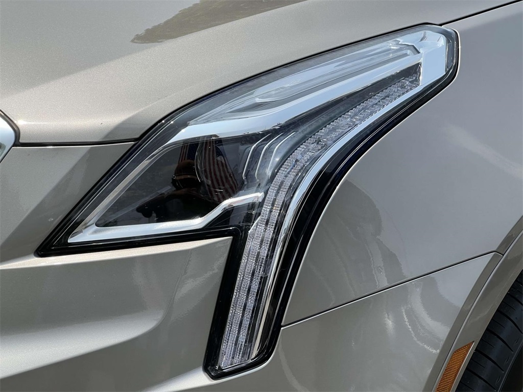 Vehicle image 11 of 41
