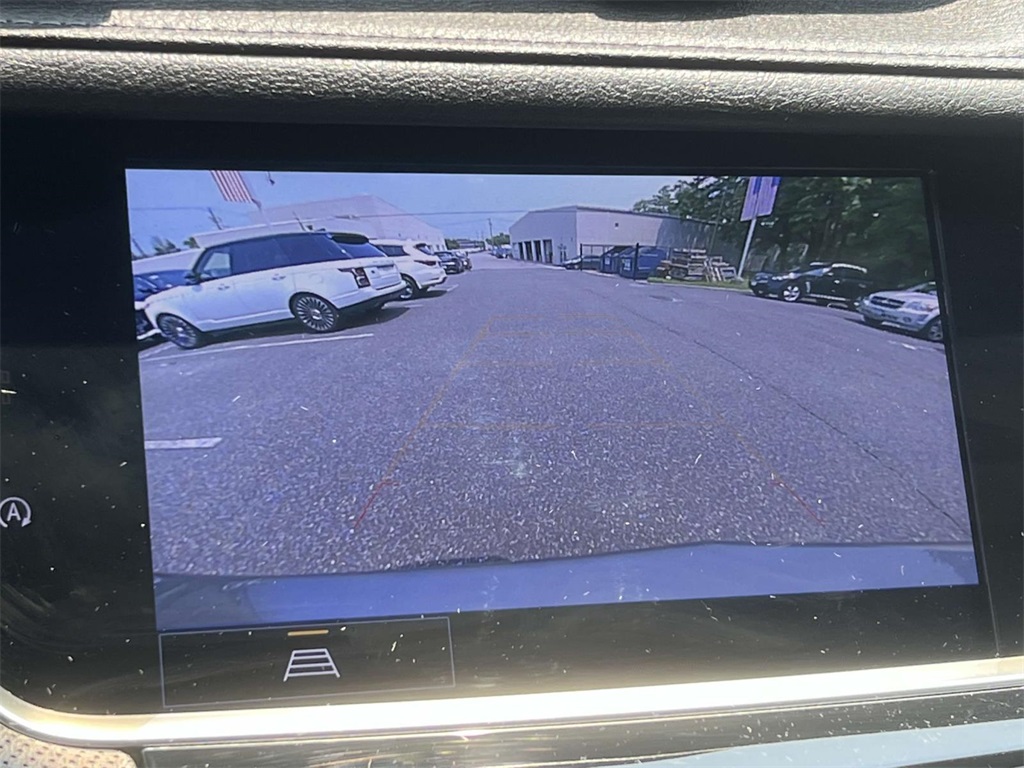 Vehicle image 27 of 41