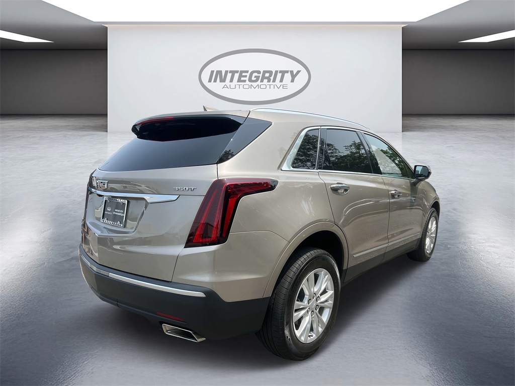 Vehicle image 5 of 41