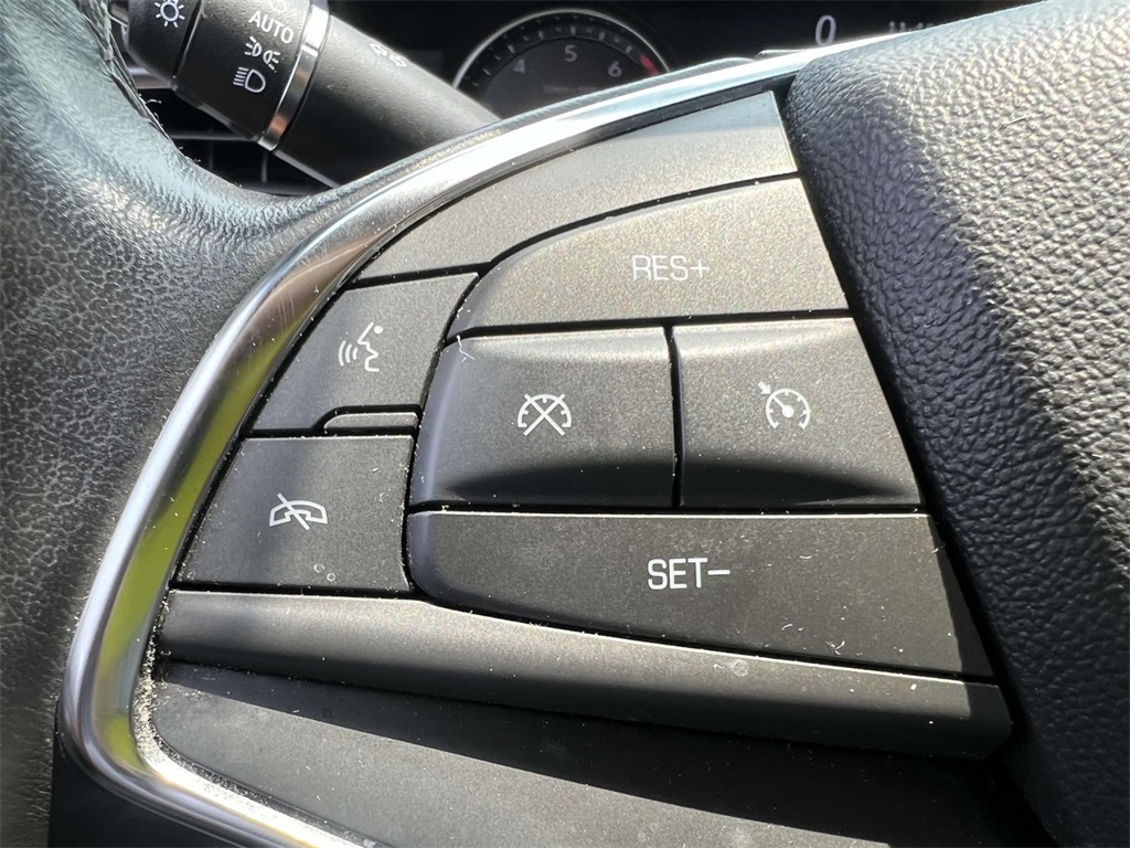 Vehicle image 35 of 41
