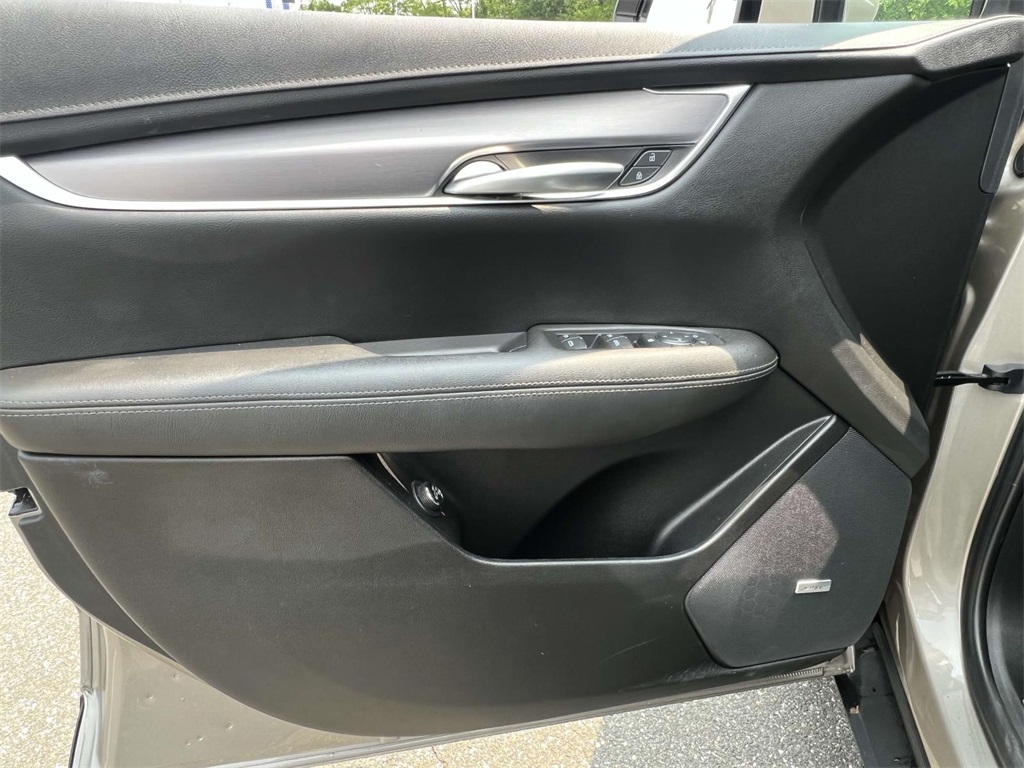 Vehicle image 20 of 41