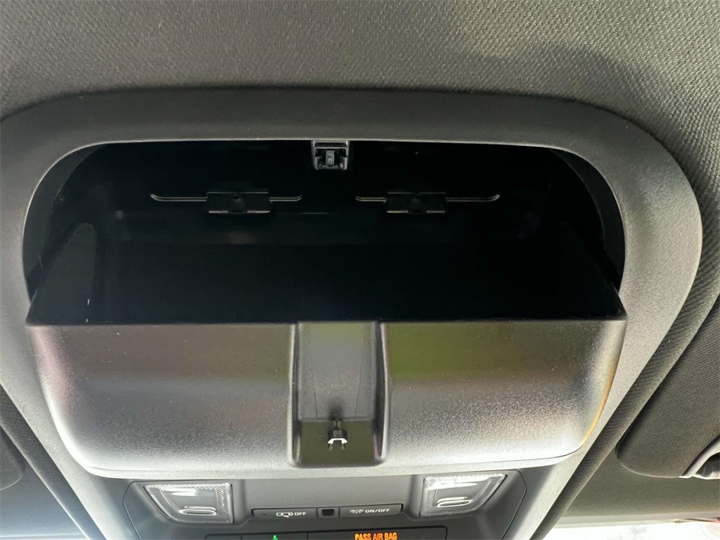 Vehicle image 40 of 41