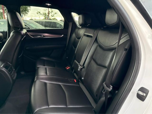 Vehicle image 9 of 14