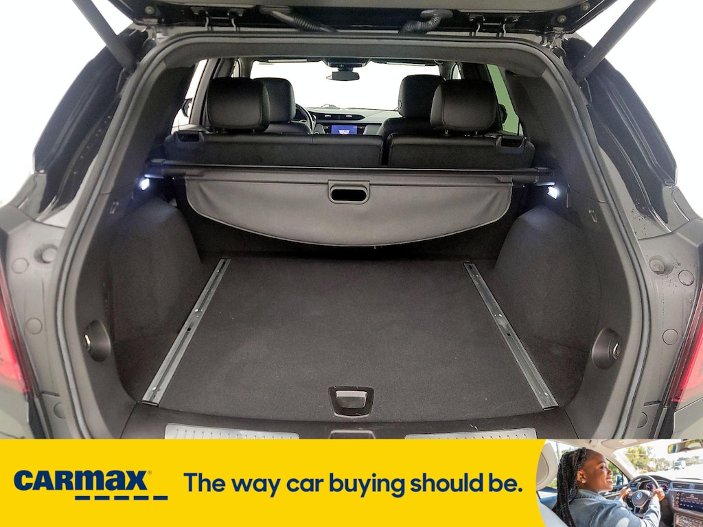 Vehicle image 10 of 29