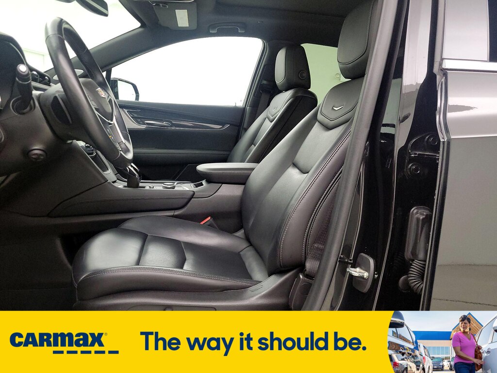Vehicle image 11 of 29
