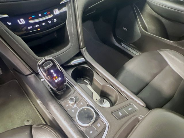Vehicle image 22 of 31